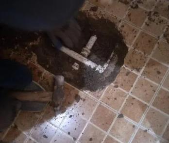 高台卫生间漏水维修公司为您分享下卫生间渗水如何处理及注意事项